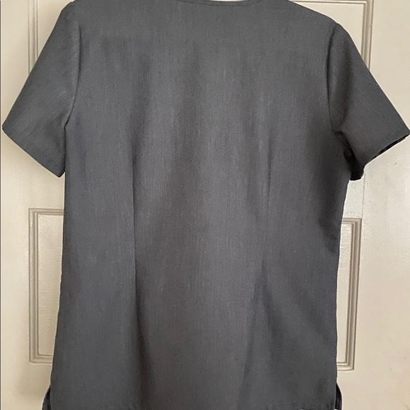 FIGS Graphite Casma Scub Top-Women’s Size S - Picture 5 of 5